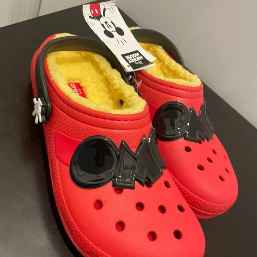 CROCS CLOG DISNEY MICKEY MOUSE SZ 5J RED YELLOW FUZZY LINED KAWAII ICONIC MICKEY